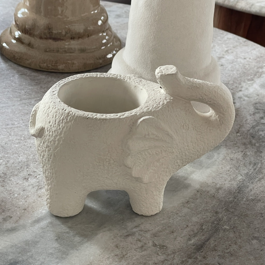 Statuette éléphant écru