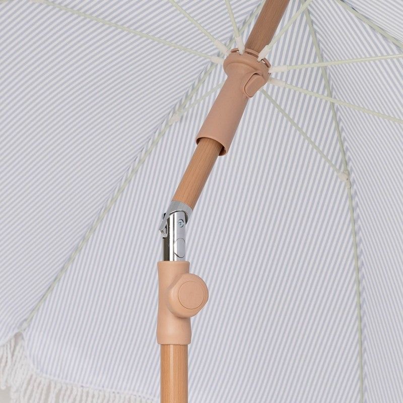 Parasol rayé bleu et frange