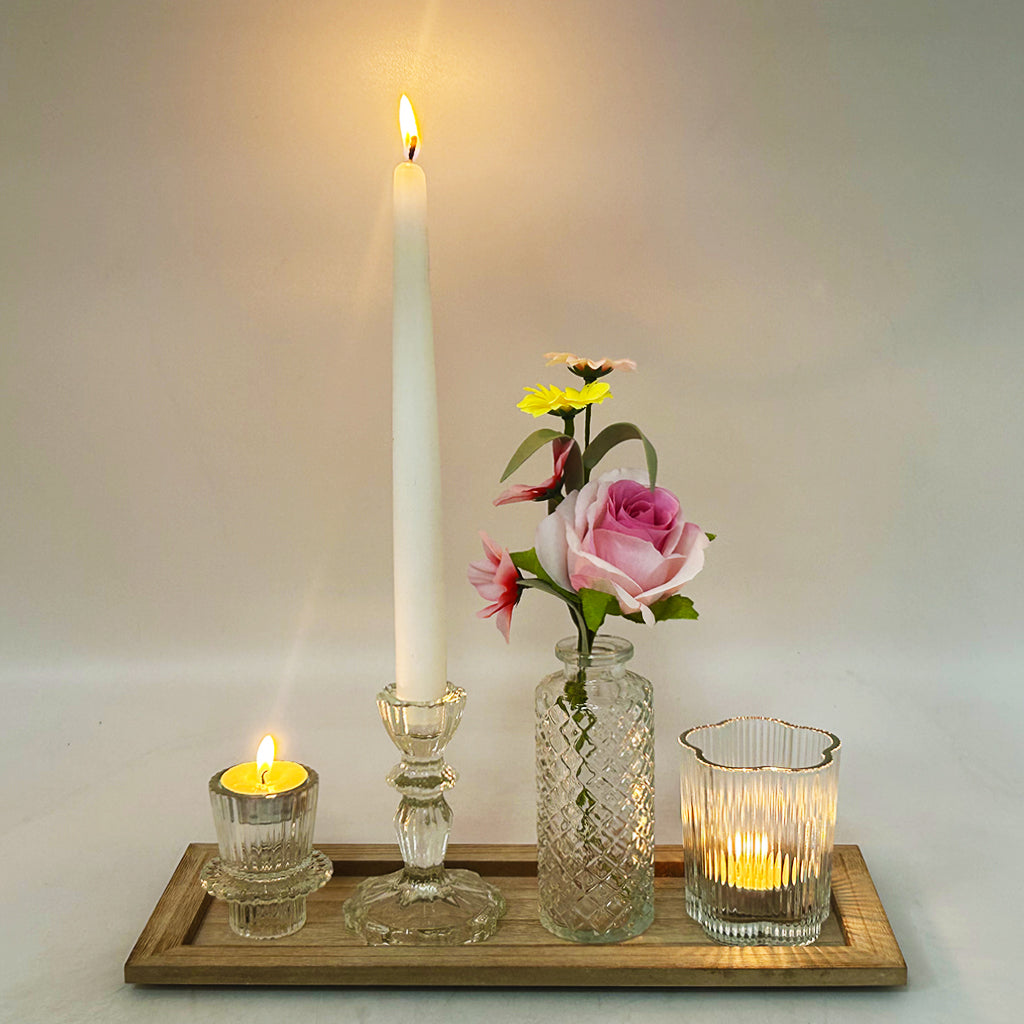 Set de 4 vases transparent sur plateau en bois