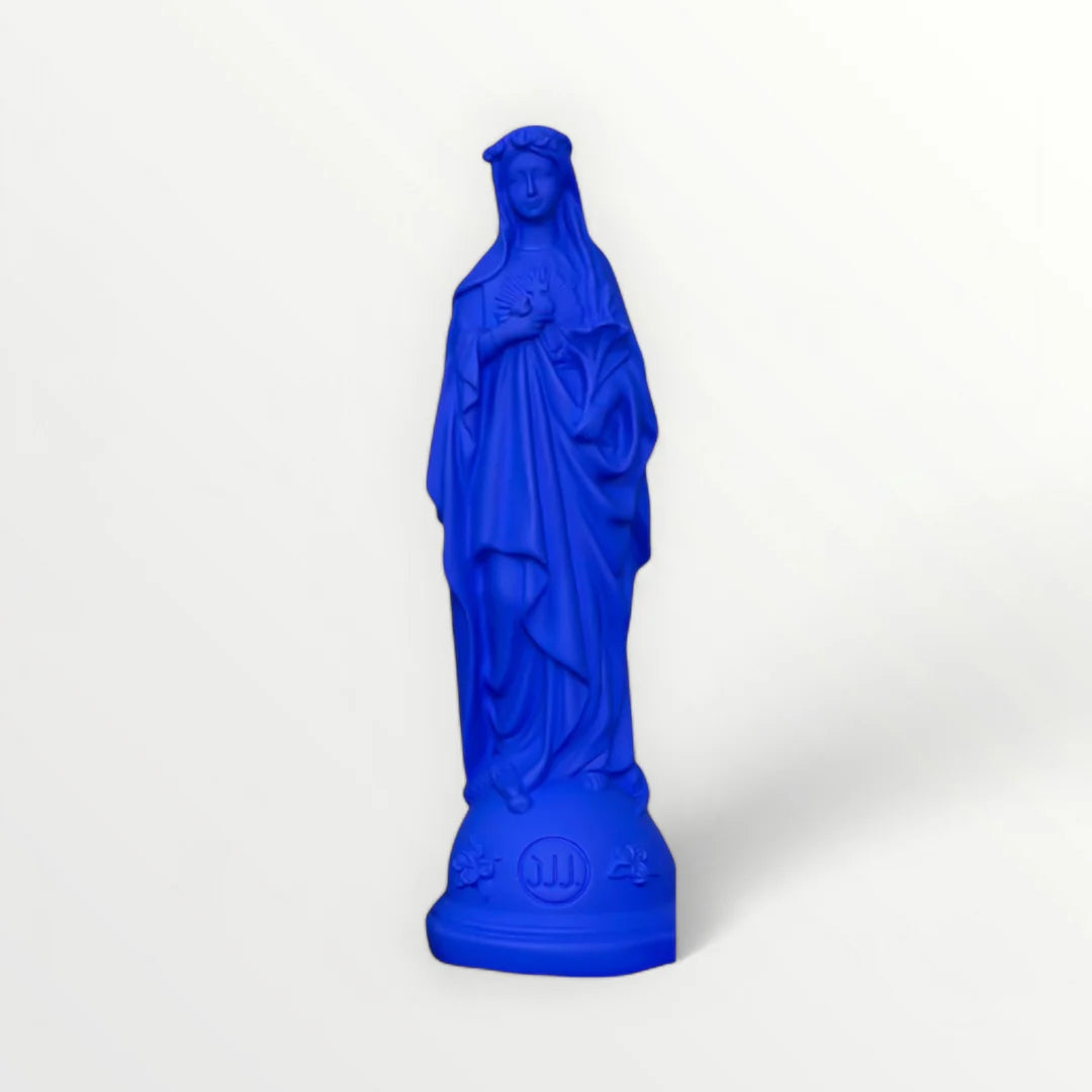 Vierge Marie avec couronne de fleurs