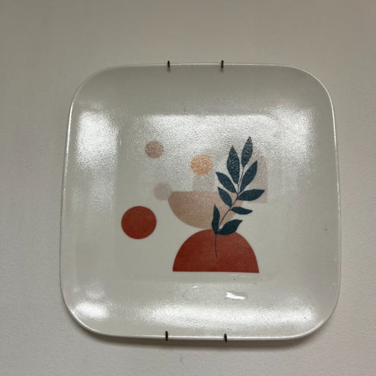 Assiette carré murale motif demi cercle terracotta