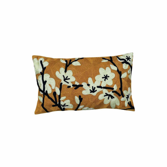 Coussin rectangulaire ocre fleuri