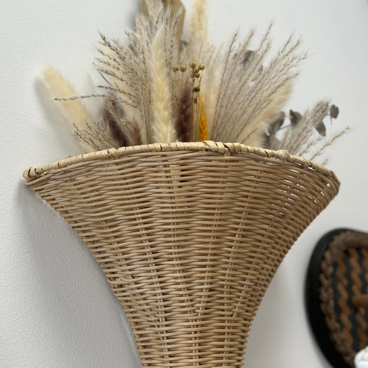 Applique mural en rotin