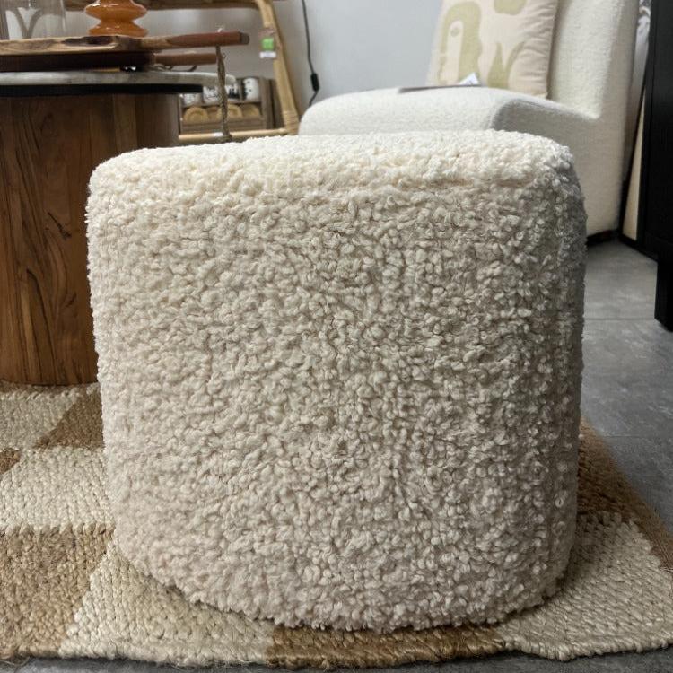 Pouf bouclette effet mouton beige