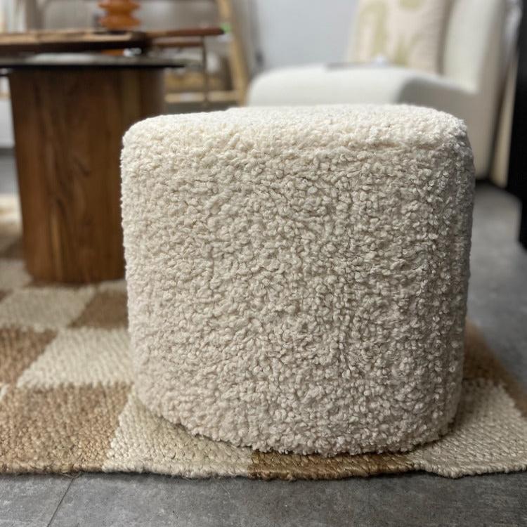 Pouf bouclette effet mouton beige